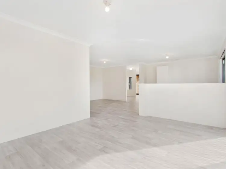 Fourth view of Homely house listing, 11 Hueston Lookout, Leda WA 6170