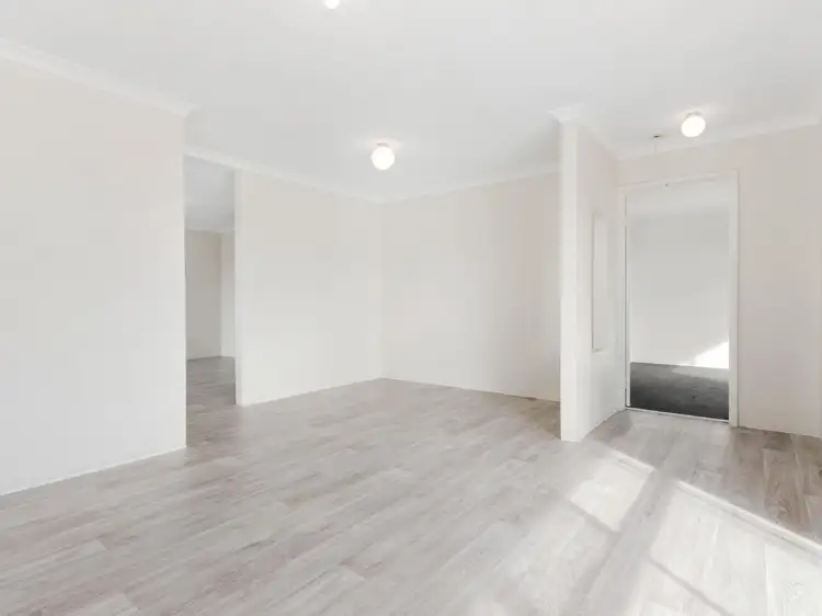 Sixth view of Homely house listing, 11 Hueston Lookout, Leda WA 6170
