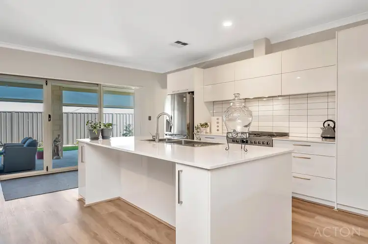11 Dardanup Parkway, Dawesville WA 6211