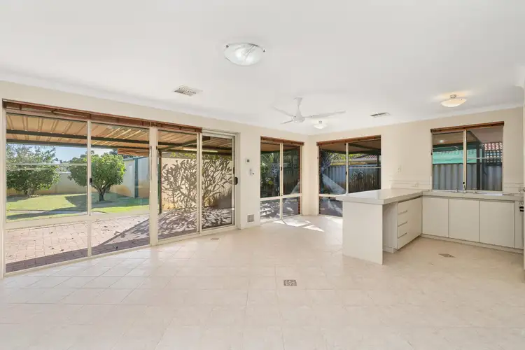18 Aldworth Crescent, Gosnells WA 6110