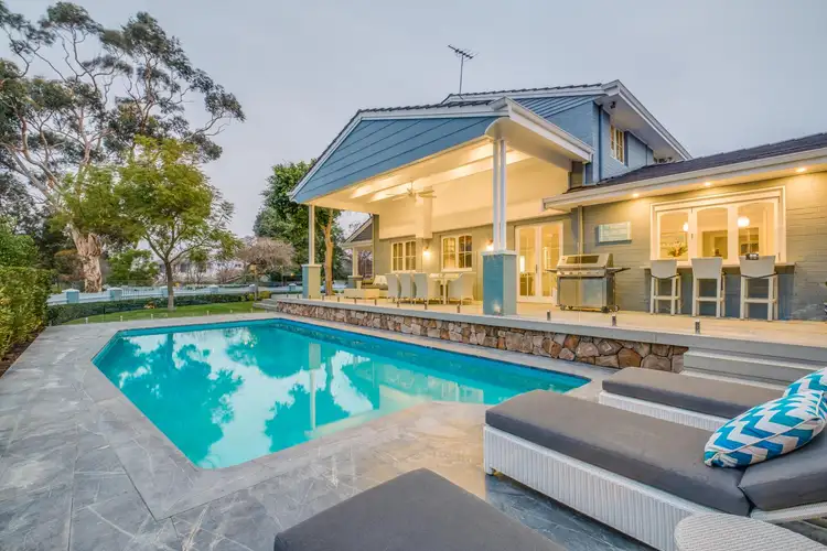 18 Roscommon Road, Floreat WA 6014