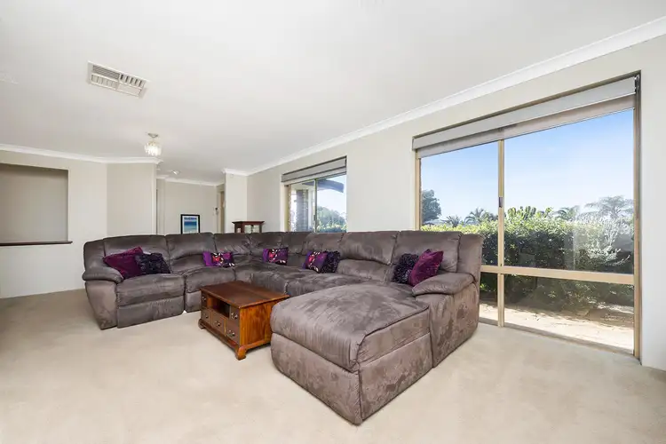 Sixth view of Homely house listing, 2 Tipuana Place, Edgewater WA 6027