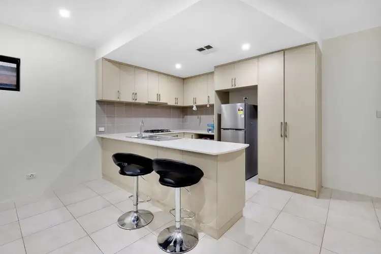 1/15 Blackfriars Meander, Piara Waters WA 6112