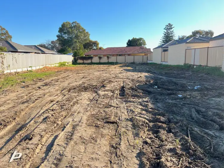 32 Dale Road, Armadale WA 6112