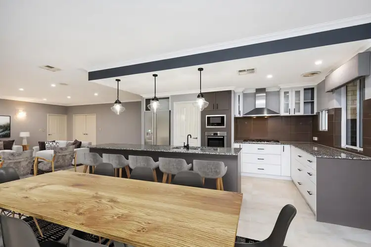 9 Shipton Lane, The Vines WA 6069