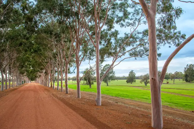 8 Mauravillo  Boulevard, Wundowie WA 6560