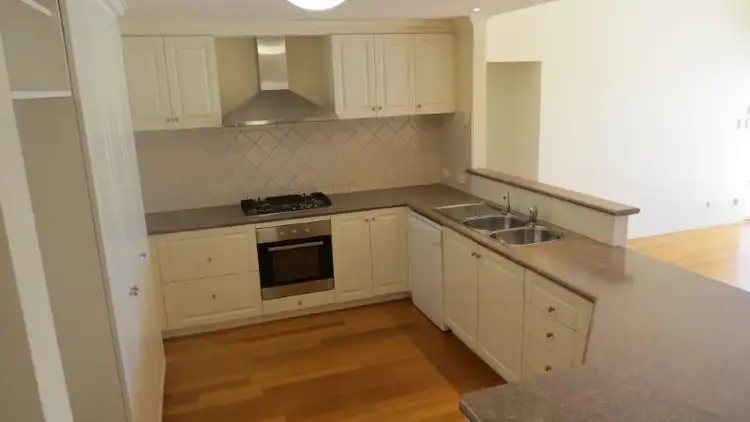 28 Fistina Ramble, Halls Head WA 6210