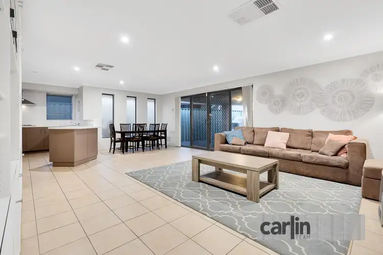 Seventh view of Homely house listing, 4 New England Vista, Aubin Grove WA 6164
