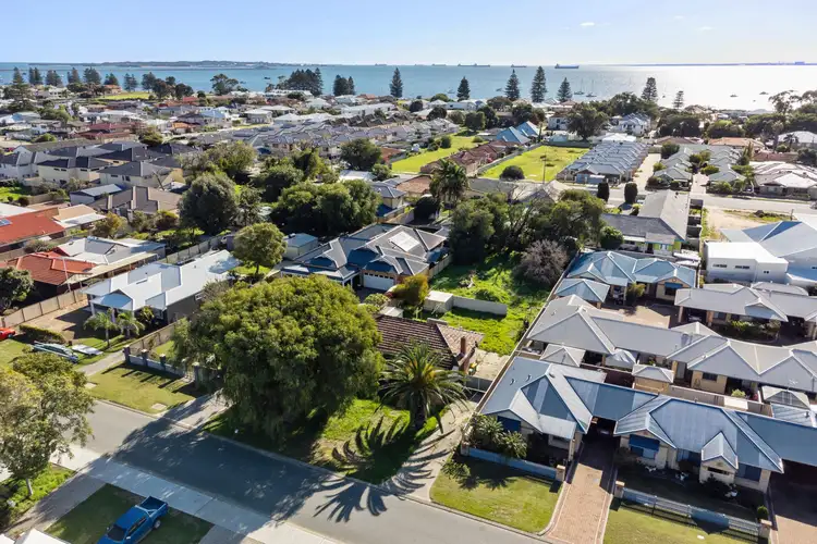 58 Saw Avenue, Rockingham WA 6168