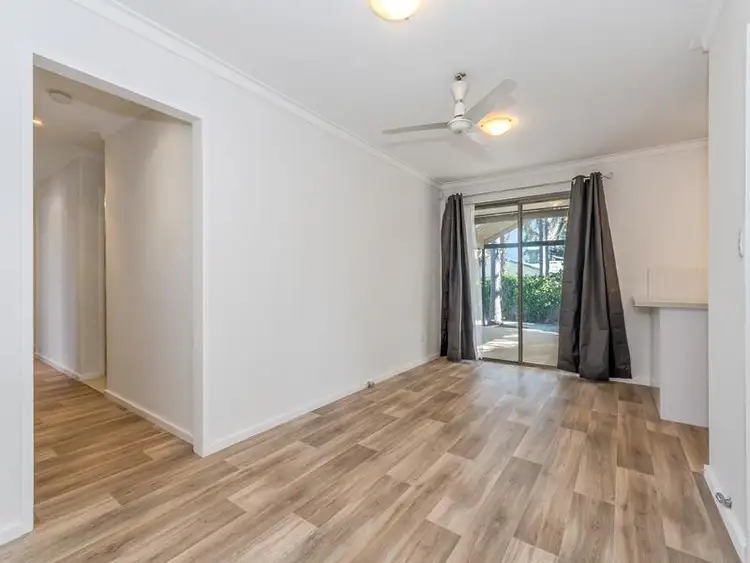 Fifth view of Homely house listing, 16 Harlow Court, Camillo WA 6111