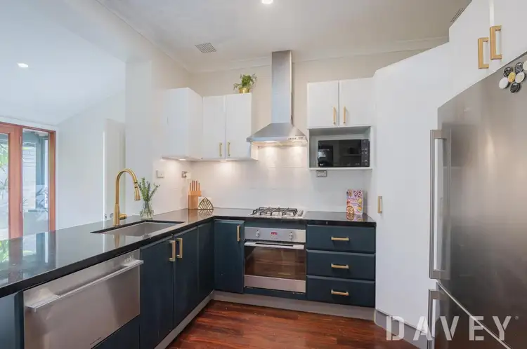 1/110 Birdwood Street, Innaloo WA 6018