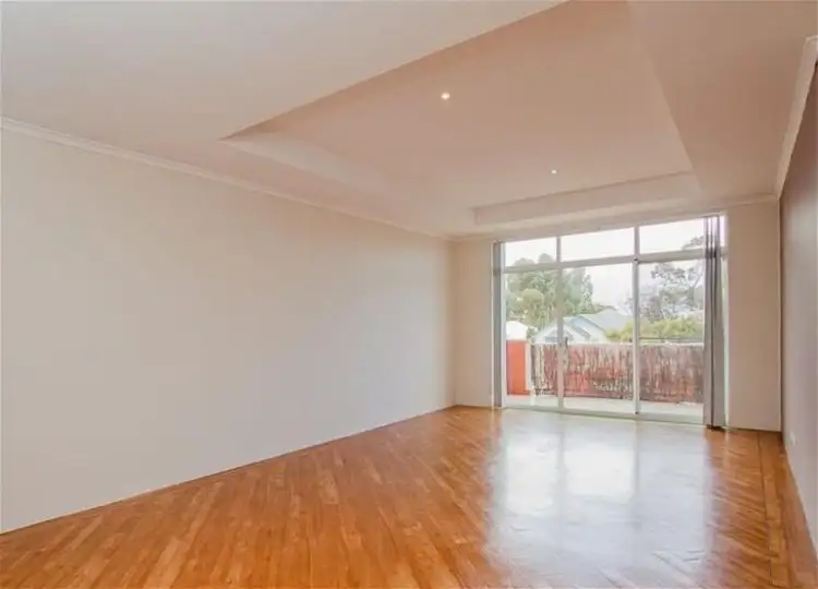 108/189 LAKESIDE DRIVE