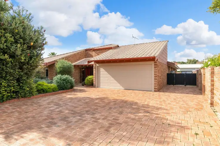 2 Bigola Court, Kallaroo WA 6025
