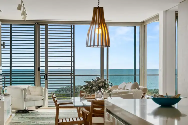 7/21 Ocean Drive, North Coogee WA 6163