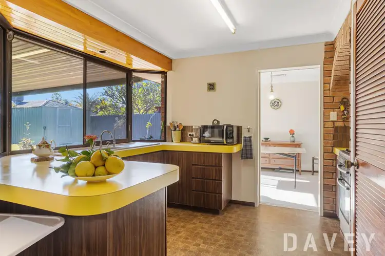Fifth view of Homely house listing, 10 Cadogan Street, Kingsley WA 6026