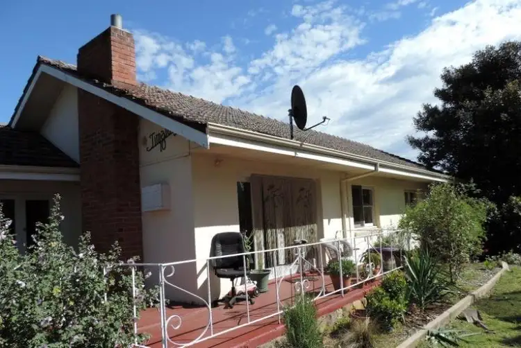 10 Robinson Avenue, Boyup Brook WA 6244