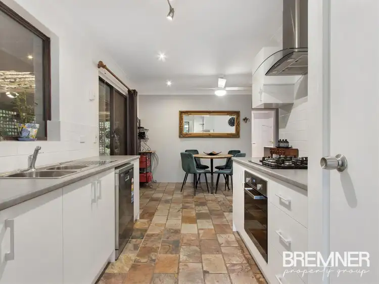 11 Kelly Close, Parmelia WA 6167