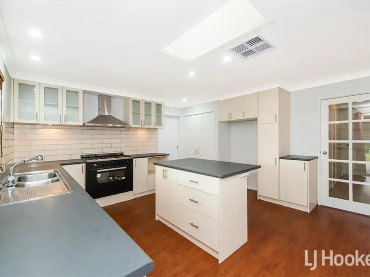 12 Rainbow Court, Gosnells WA 6110