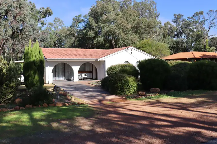 9 Hollett Road, Stoneville WA 6081