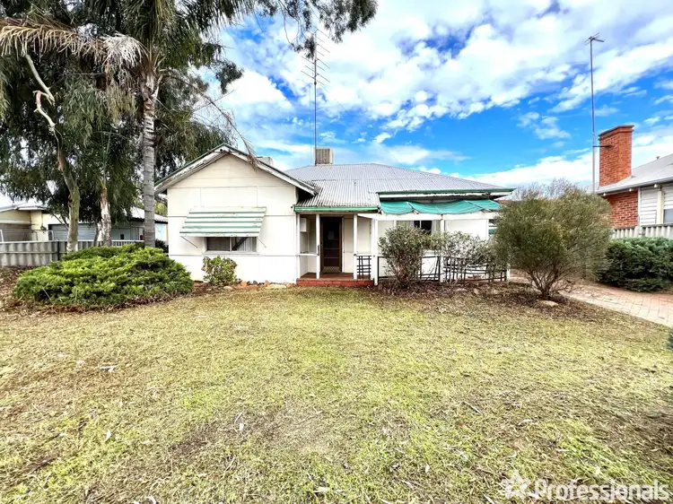 12 Gairdner Street, Northam WA 6401