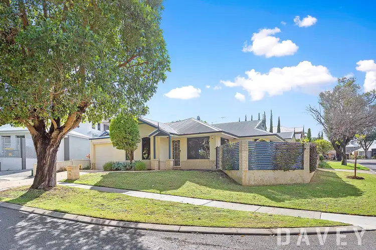 8 Battrass Street, Innaloo WA 6018
