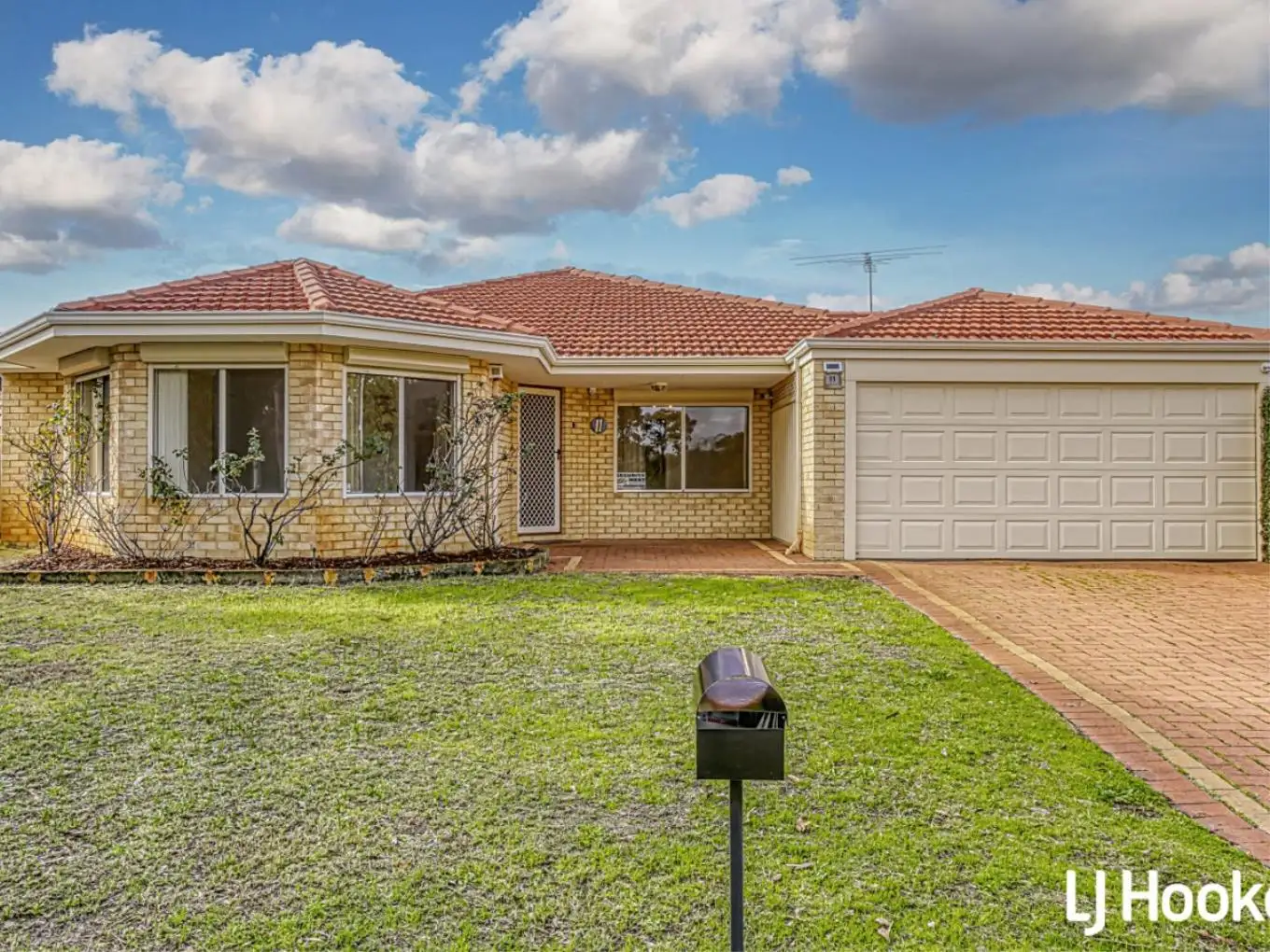 Main view of Homely house listing, 11 ROSEWOOD LANE, Thornlie WA 6108