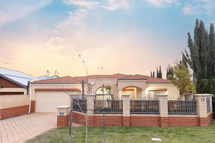 1/16 Hindmarsh Avenue, Yokine WA 6060