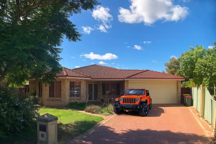 18 Jenkin Mews, Atwell WA 6164