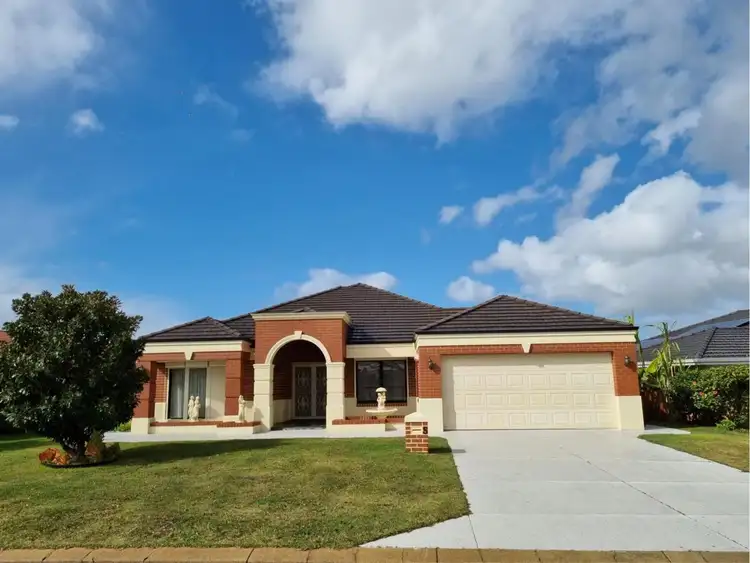 5 Kingsland Loop, Canning Vale WA 6155