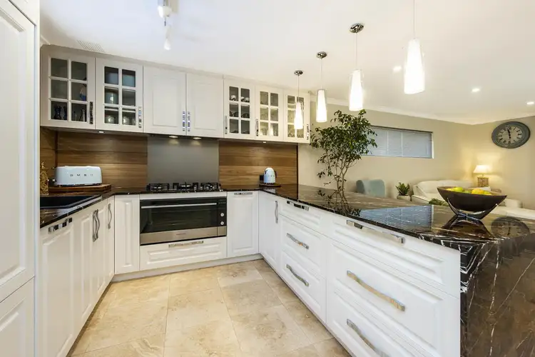 23 Sutherland Close N, Guildford WA 6055
