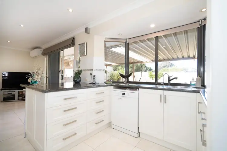 Seventh view of Homely house listing, 2 Busycon Place, Heathridge WA 6027