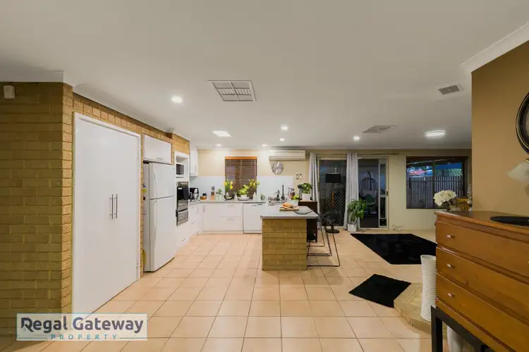 Sixth view of Homely house listing, 7 Veneta Circuit, Atwell WA 6164