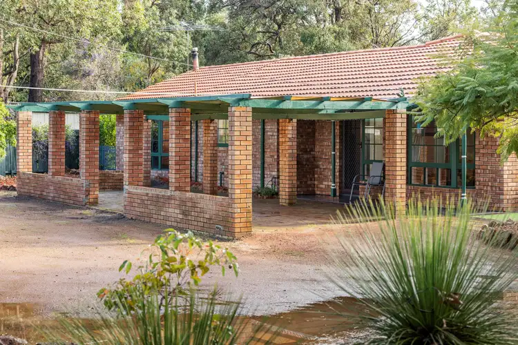 27 Lukin Avenue, Darlington WA 6070