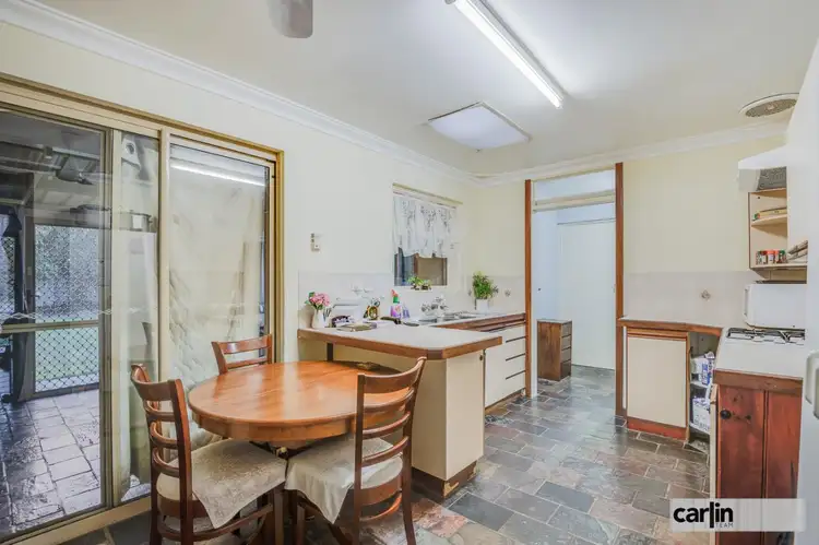Seventh view of Homely house listing, 10 Waratah Drive, Camillo WA 6111
