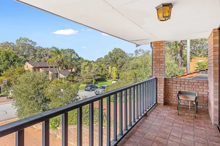 Fifth view of Homely house listing, 2 Godin Court, Churchlands WA 6018