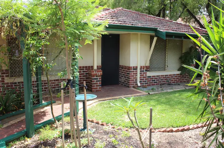 18 Railway Parade, Bassendean WA 6054