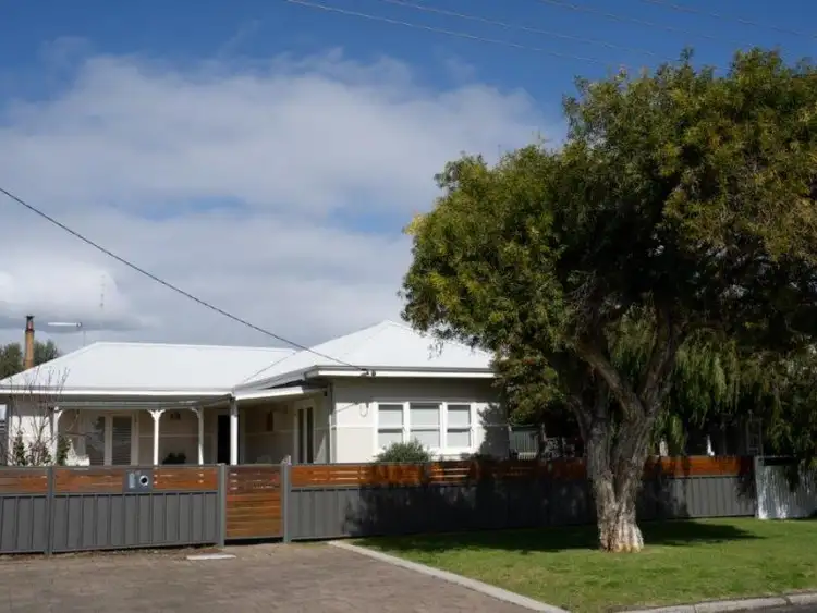 11 Queensbury Street, South Bunbury WA 6230
