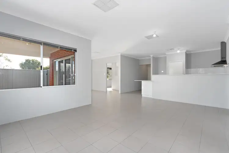 Fifth view of Homely house listing, 25 Kinsale Way, Caversham WA 6055