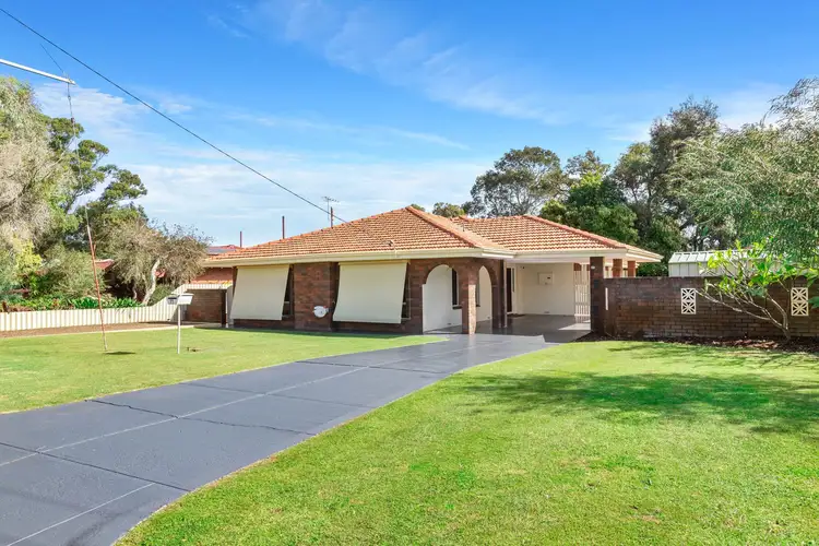 27 Loris Way, Kardinya WA 6163