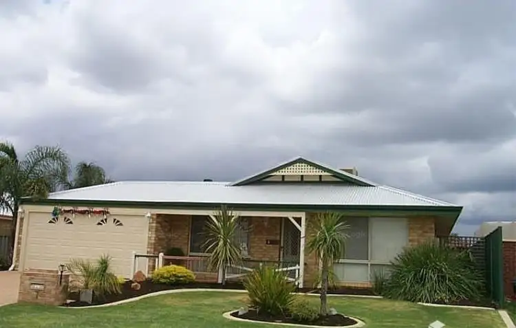 7 Reveley Close, Seville Grove WA 6112