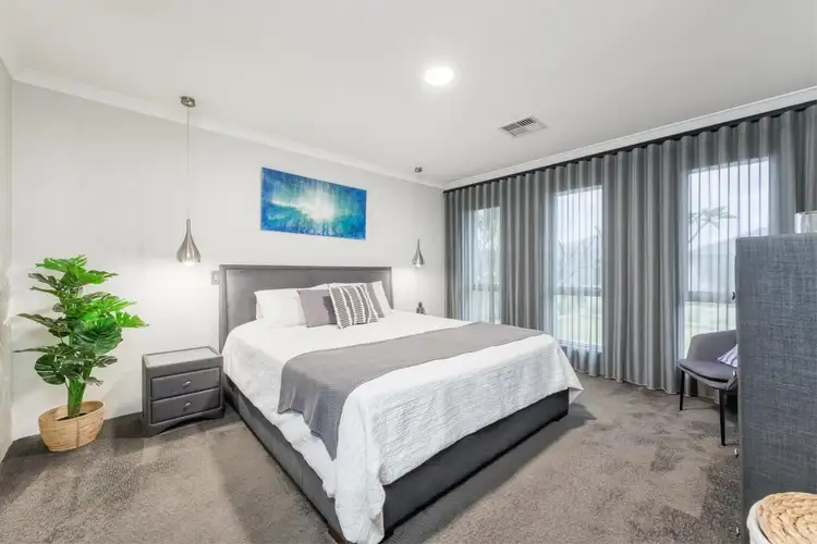 Fifth view of Homely house listing, 17 Gicha Close, Lake Coogee WA 6166