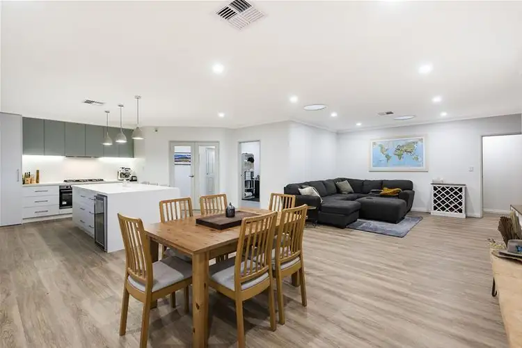7 Woodmar Mews, Dianella WA 6059