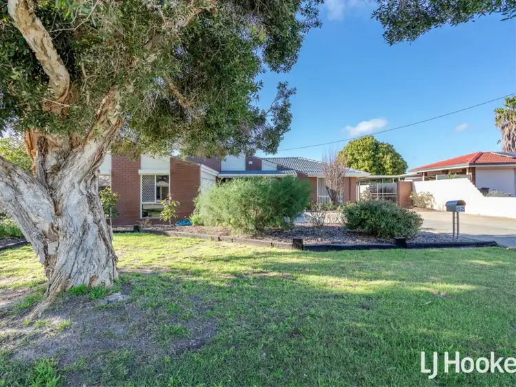 Second view of Homely house listing, 62 Shillington Way, Thornlie WA 6108