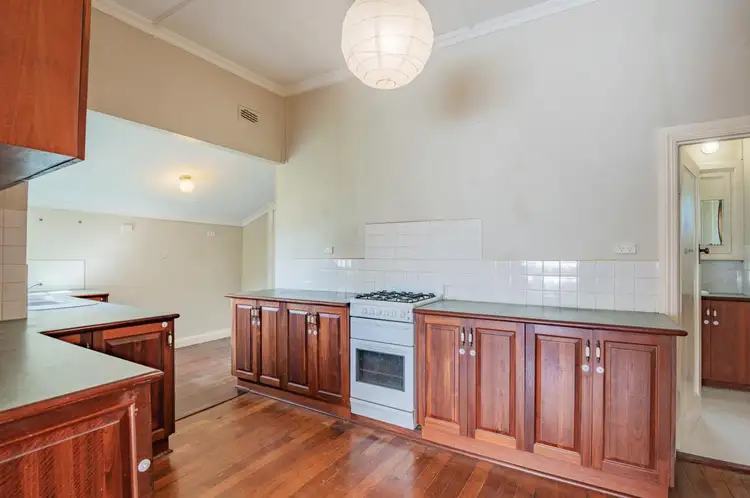 Fifth view of Homely house listing, 7 Narwood Place, Midvale WA 6056