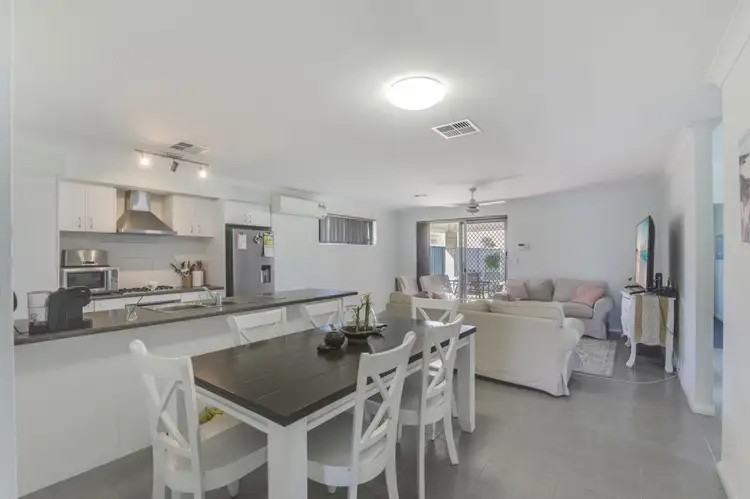 10/11 Brookland Street, Beckenham WA 6107