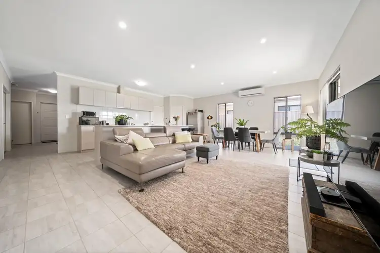7 Laurina Way, Beeliar WA 6164