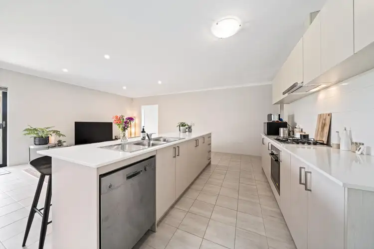 Sixth view of Homely house listing, 7 Laurina Way, Beeliar WA 6164