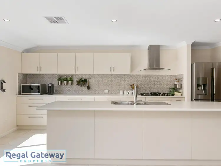 Fourth view of Homely house listing, 6 Blossom Chase, Aubin Grove WA 6164