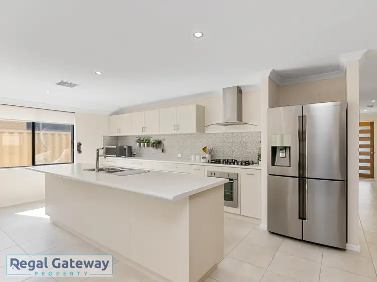Sixth view of Homely house listing, 6 Blossom Chase, Aubin Grove WA 6164