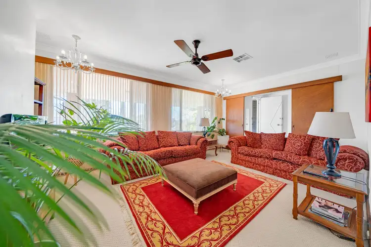 27 Elgon Hill, Willetton WA 6155